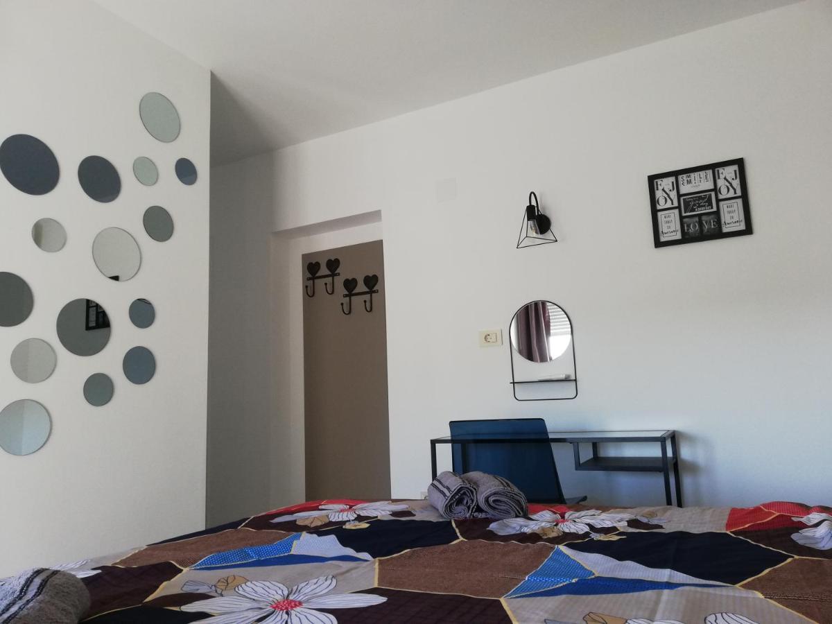 Riviera Rooms And Apartments Palit Экстерьер фото