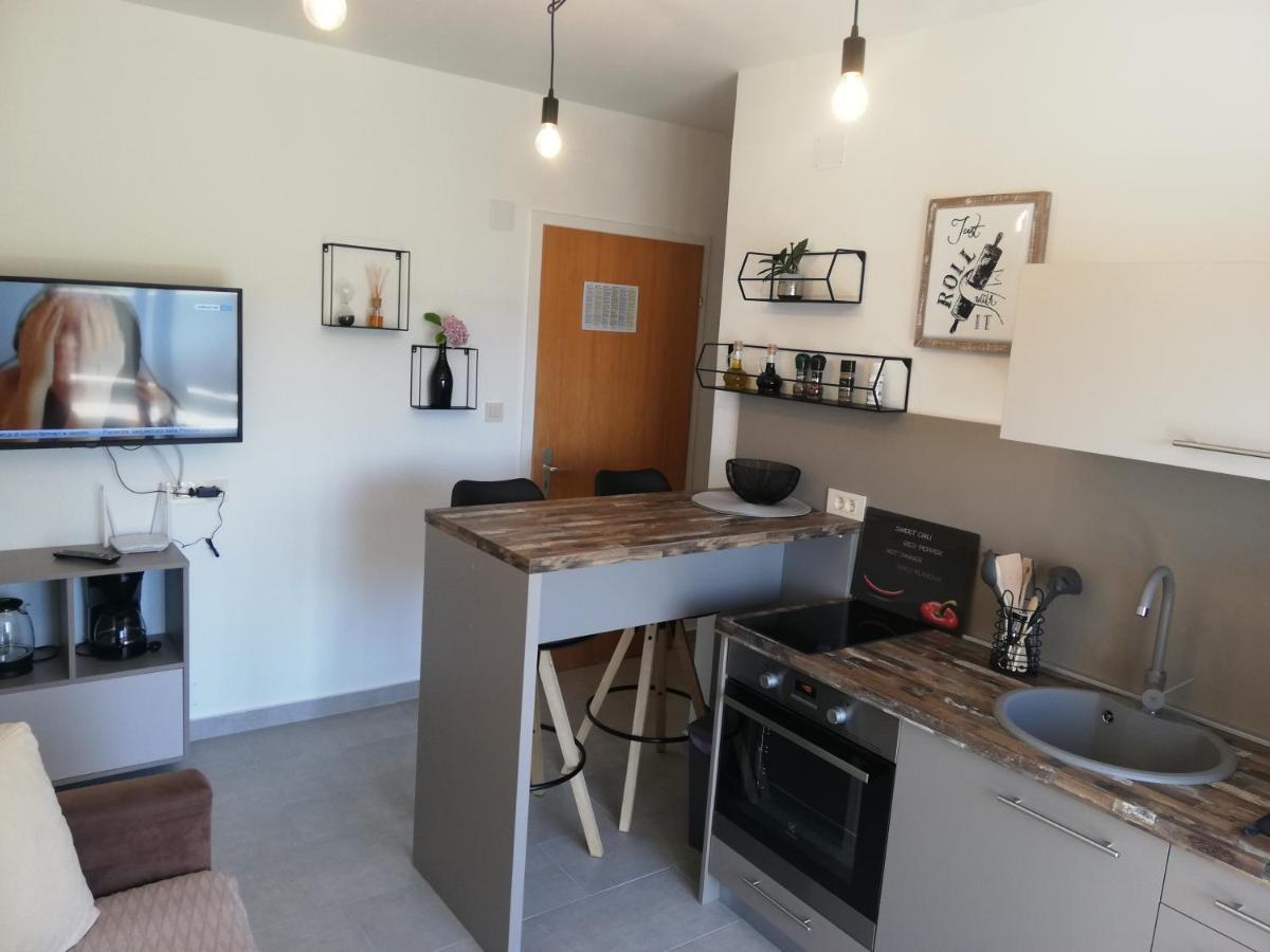 Riviera Rooms And Apartments Palit Номер фото