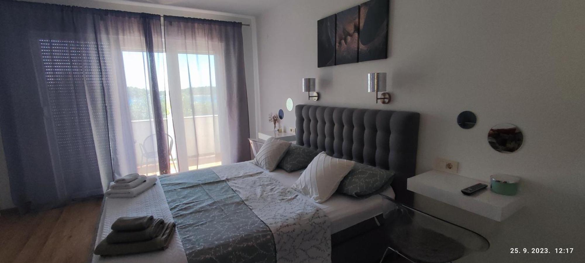 Riviera Rooms And Apartments Palit Экстерьер фото