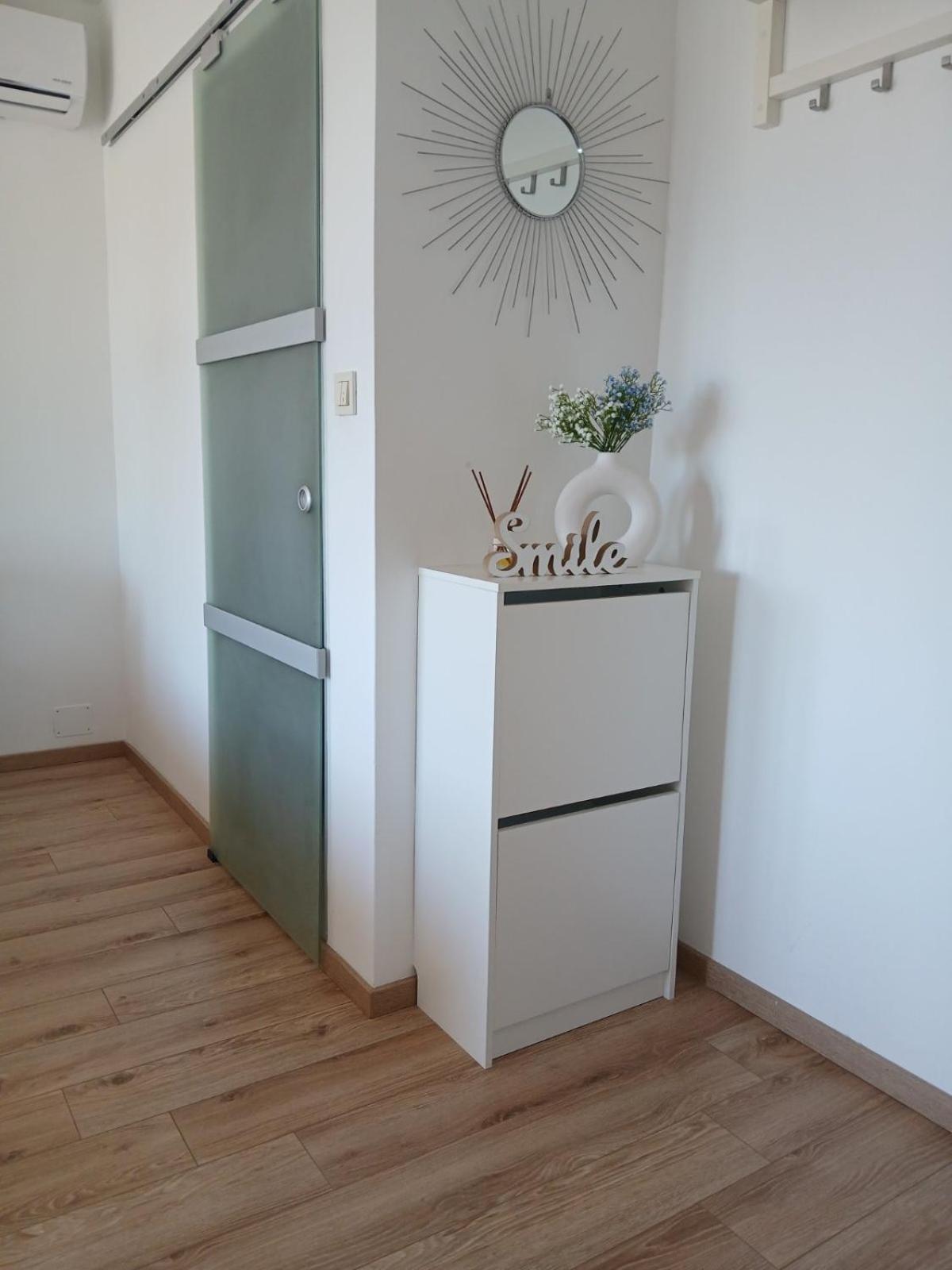 Riviera Rooms And Apartments Palit Экстерьер фото