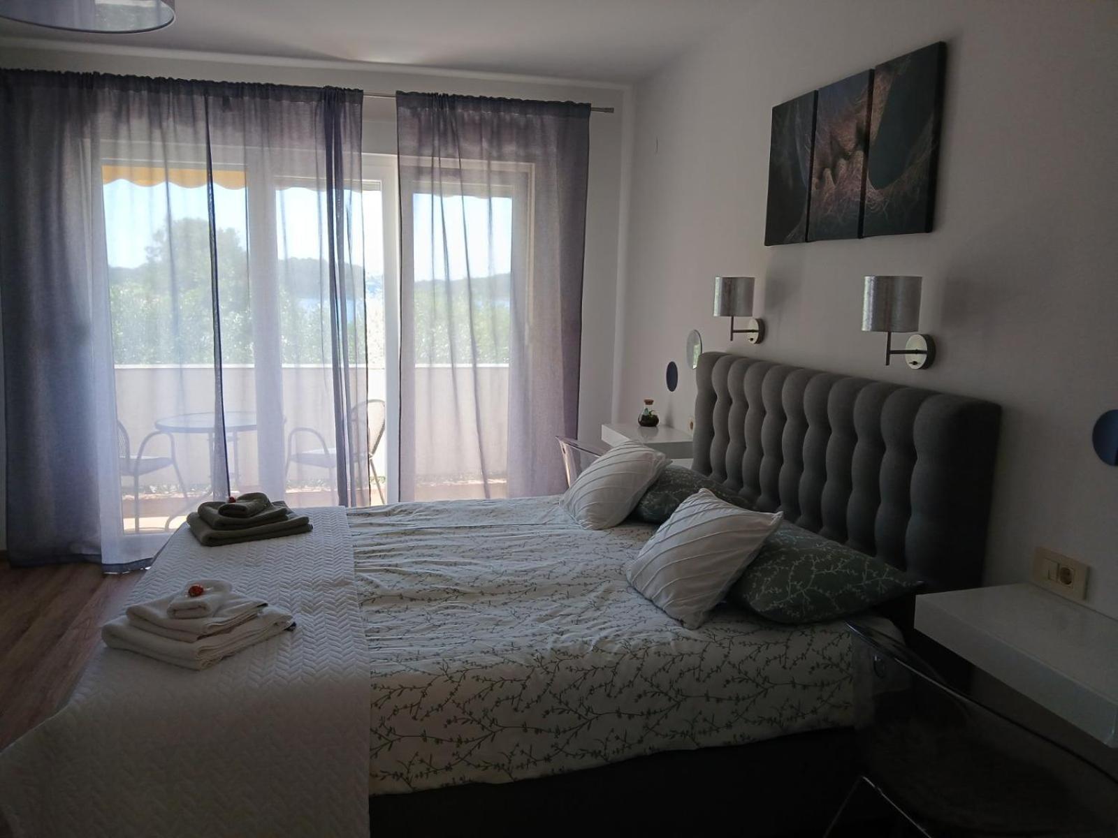 Riviera Rooms And Apartments Palit Экстерьер фото