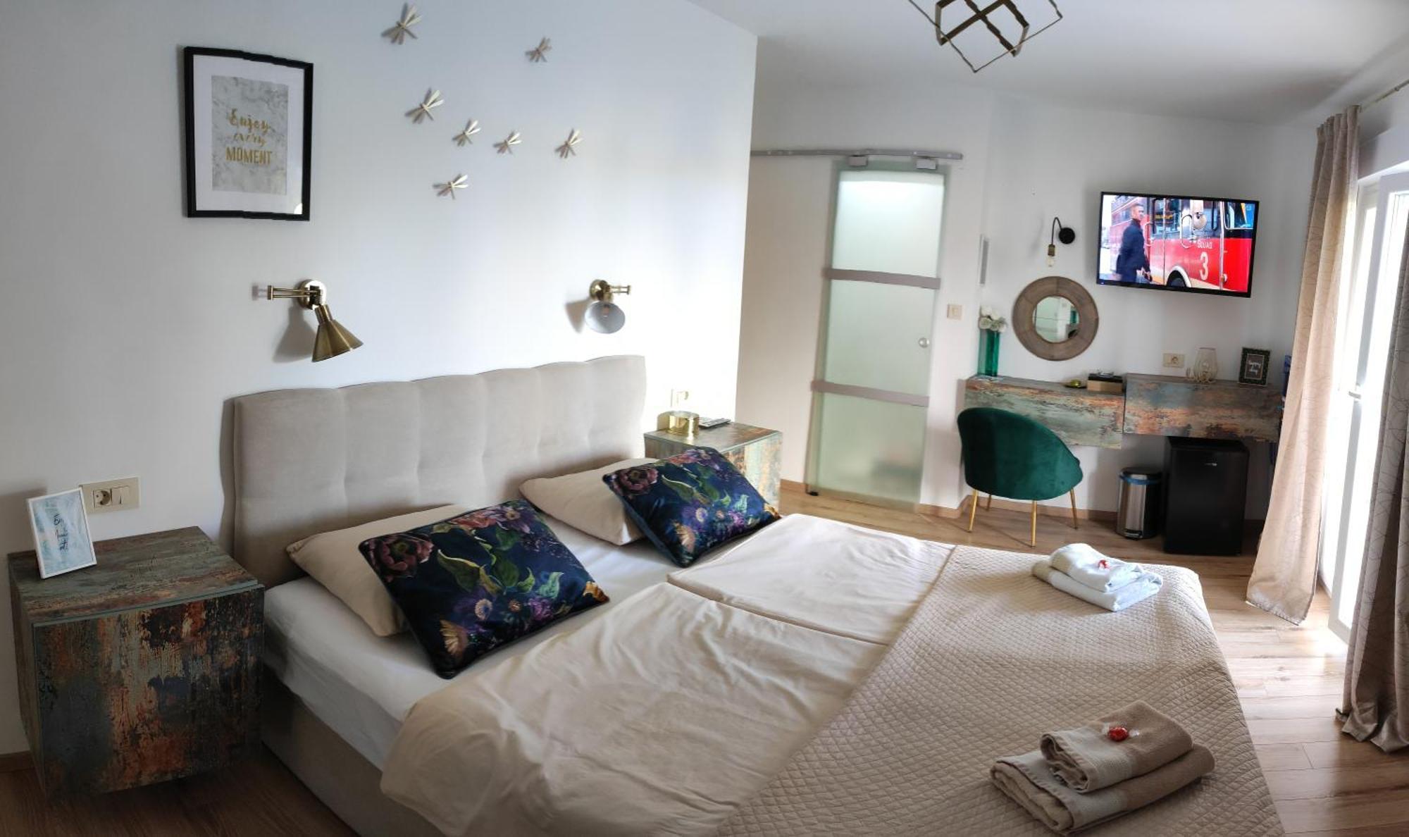 Riviera Rooms And Apartments Palit Экстерьер фото